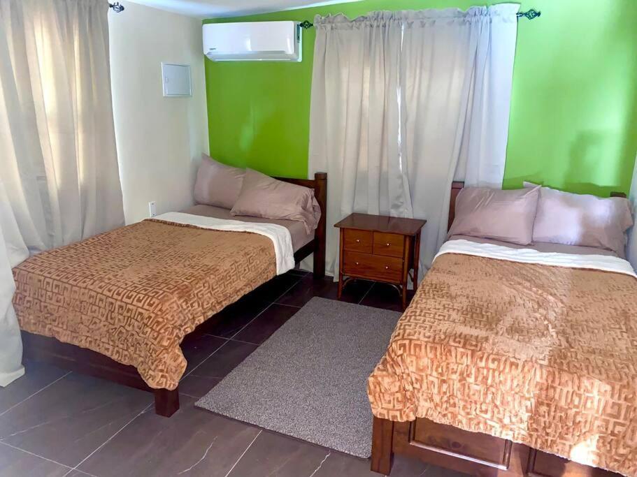 Centrally Located, Private, 1 Bedroom Apartment. Willemstad Exterior photo
