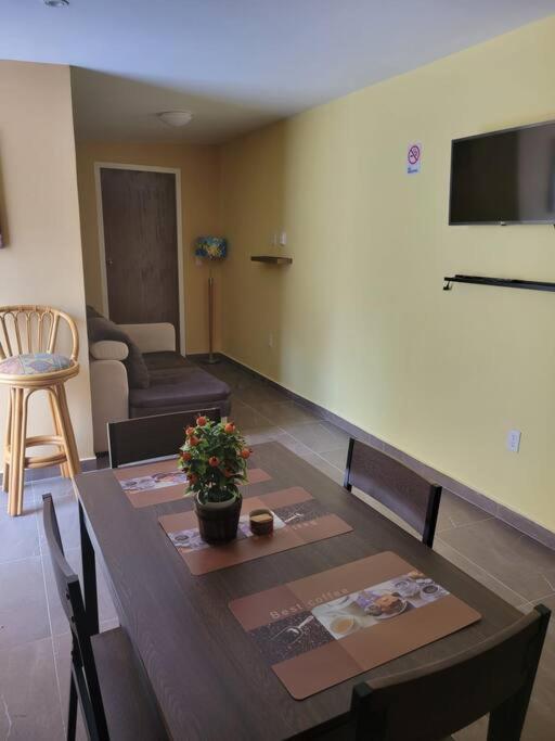 Centrally Located, Private, 1 Bedroom Apartment. Willemstad Exterior photo